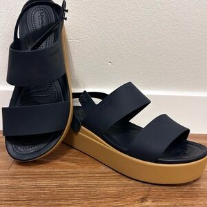 CROCS Women's Navy Brooklyn Wedge